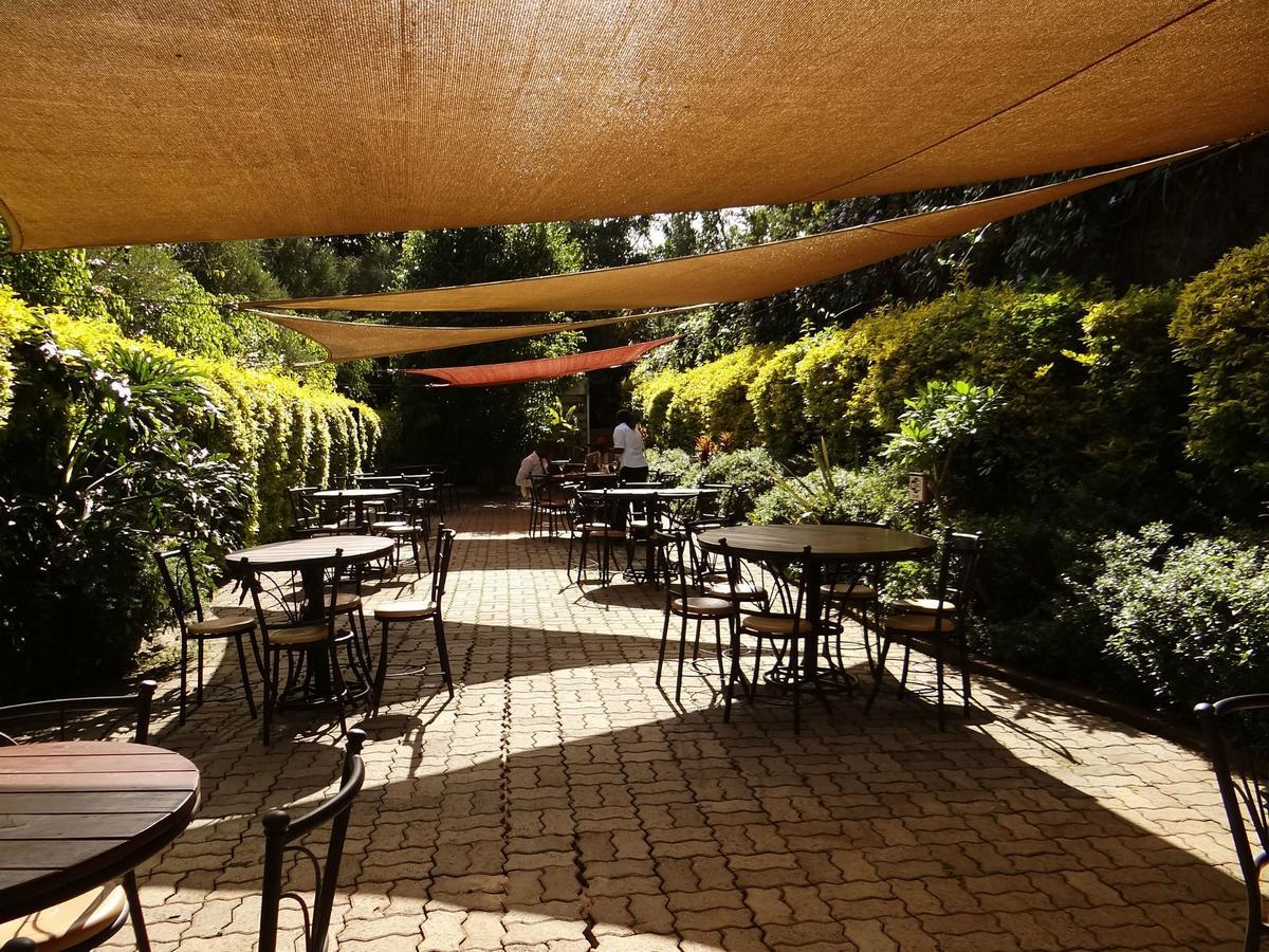 Ikweta Country Inn Maua Kaathene ภายนอก รูปภาพ