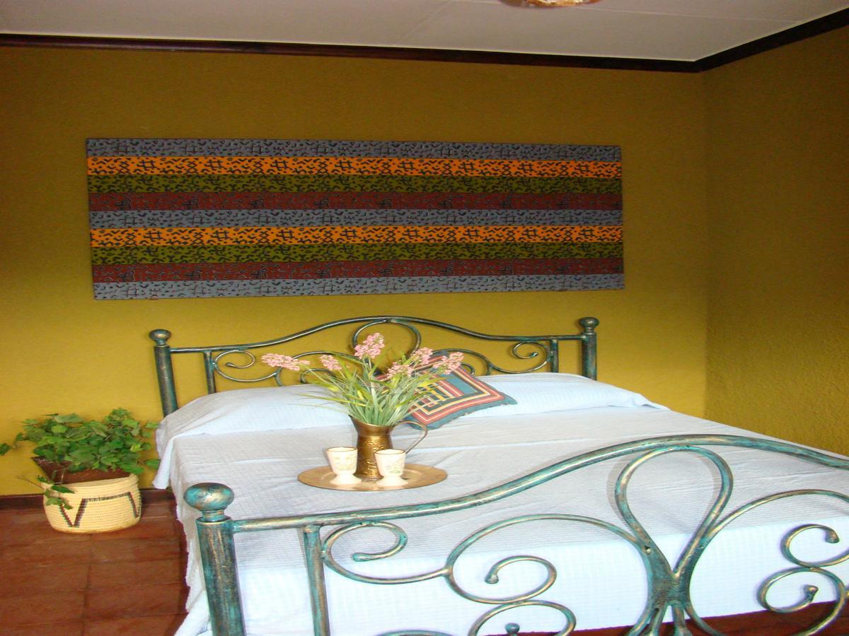 Ikweta Country Inn Maua Kaathene ภายนอก รูปภาพ