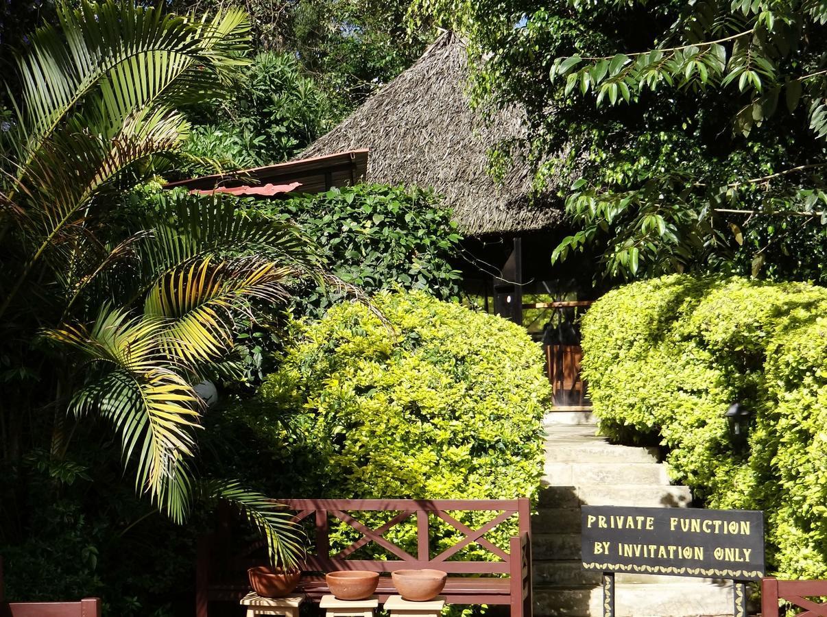 Ikweta Country Inn Maua Kaathene ภายนอก รูปภาพ